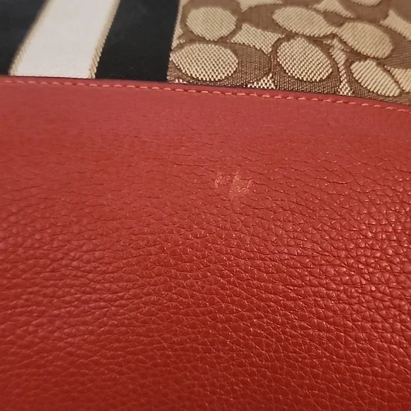 COACH DEMPSEY TOTE 40" - Picture 4 of 14